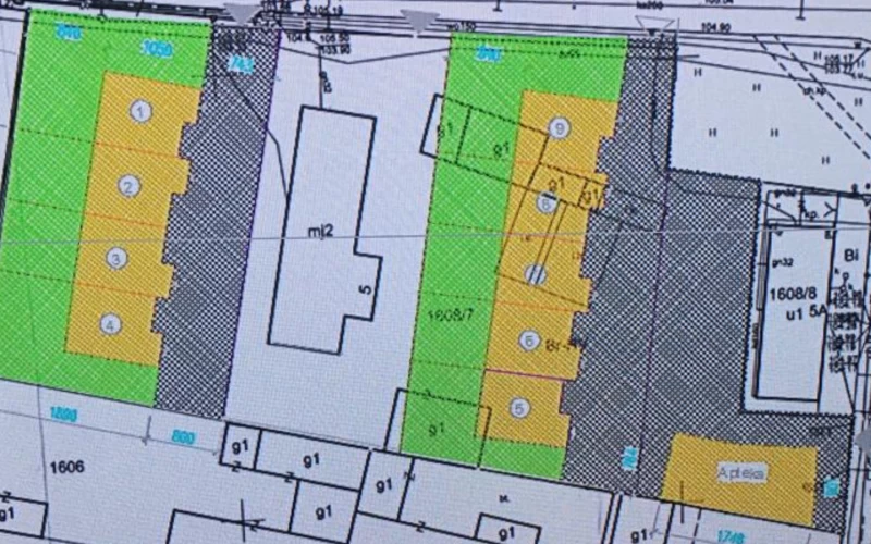 9 domów/4 apartamenty/1 budynek usługowy