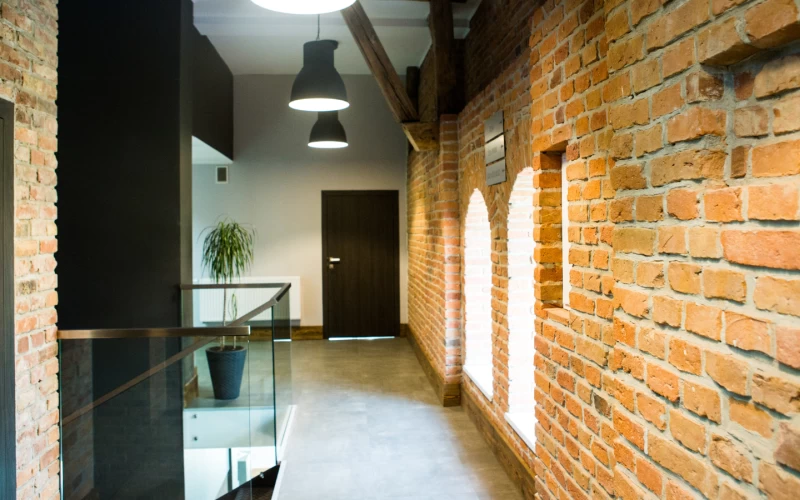 Magazyny/gospodarstwo/biurowiec